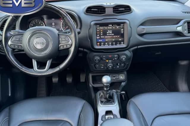 Jeep Renegade (2019) thumbnail 2