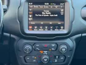 Jeep Renegade (2019) thumbnail 13