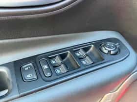 Jeep Renegade (2019) thumbnail 28