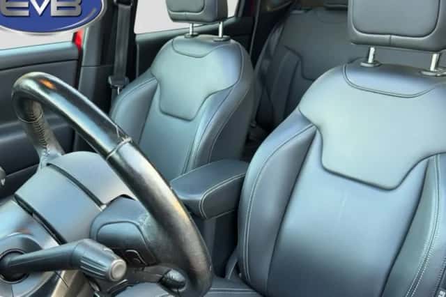 Jeep Renegade (2019) thumbnail 4