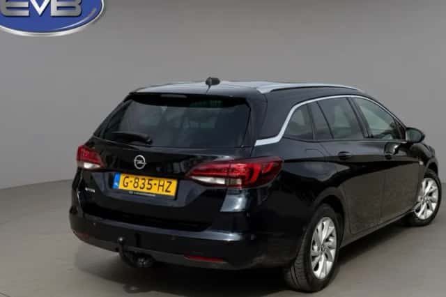 Opel Astra (2019) thumbnail 3