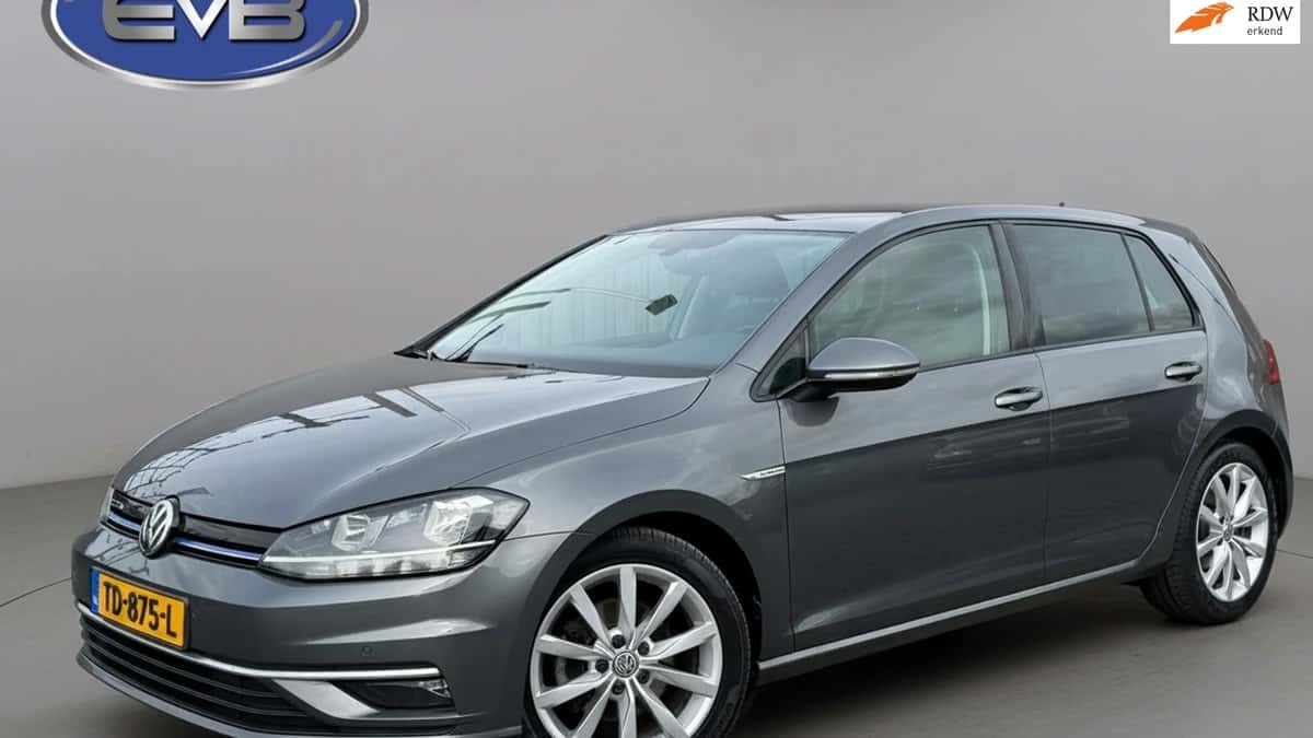 Volkswagen Golf (2018) — foto 1