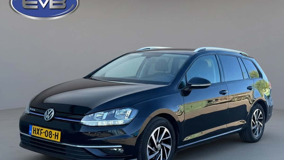 Volkswagen Golf (2018) — foto 1