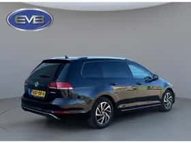 Volkswagen Golf (2018) thumbnail 3