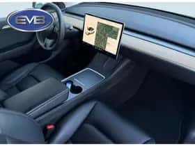 Tesla Model Y (2021) thumbnail 16
