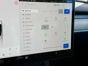 Tesla Model Y (2021) thumbnail 27