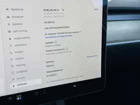 Tesla Model Y (2021) thumbnail 28