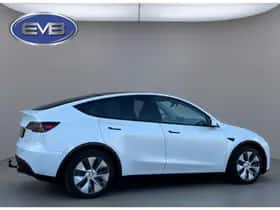 Tesla Model Y (2021) thumbnail 9