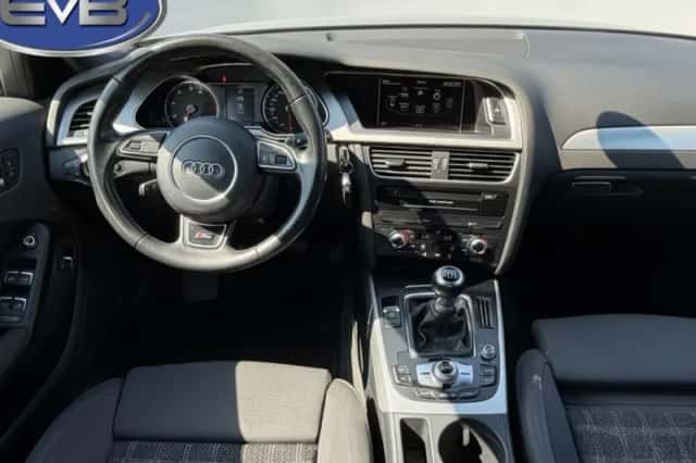 Audi A4 (2015) thumbnail 2