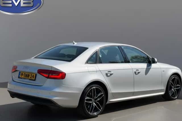 Audi A4 (2015) thumbnail 3