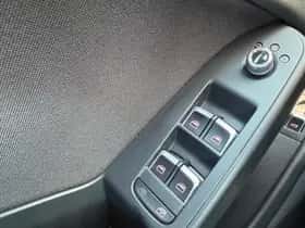 Audi A4 (2015) thumbnail 23