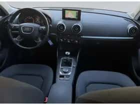 Audi A3 (2016) thumbnail 2