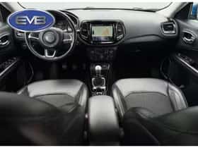 Jeep Compass (2019) thumbnail 2