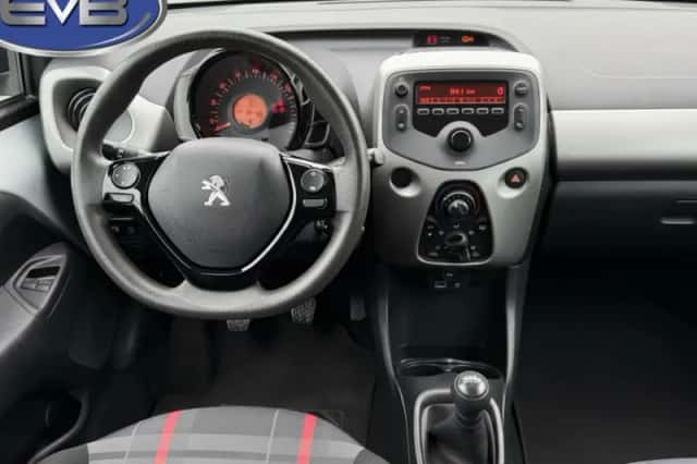 Peugeot 108 (2016) thumbnail 2