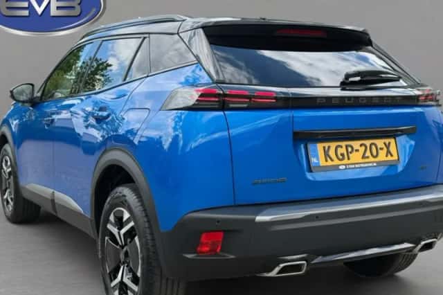 Peugeot 2008 (2008) thumbnail 3