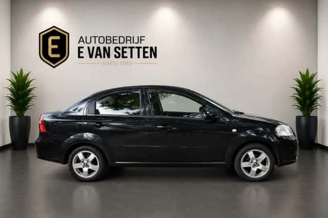 Chevrolet Aveo (2009) thumbnail 4