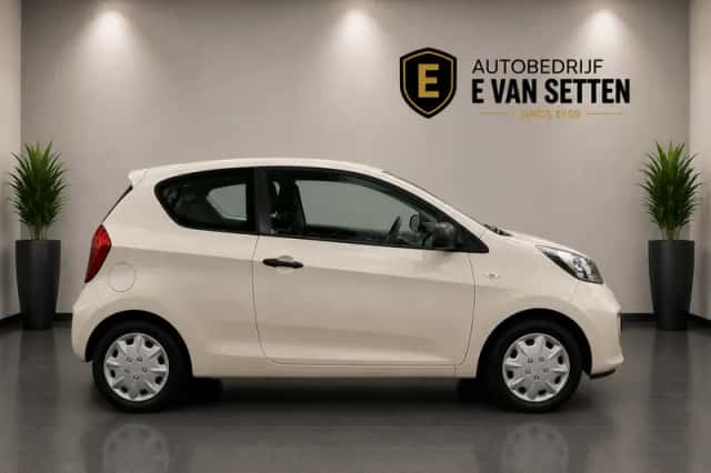 Kia Picanto (2011) thumbnail 2
