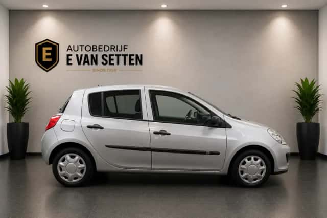 Renault Clio (2008) thumbnail 4