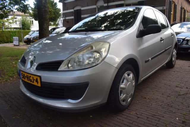 Renault Clio (2008) thumbnail 6