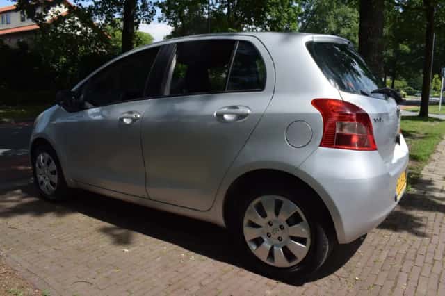 Toyota Yaris (2006) thumbnail 4