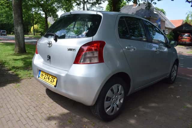 Toyota Yaris (2006) thumbnail 5