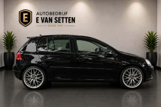 Volkswagen Golf (2005) thumbnail 4