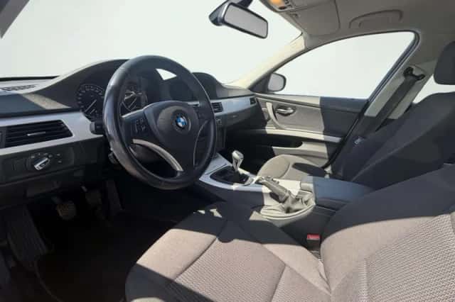 BMW 3-Serie (2010) thumbnail 5
