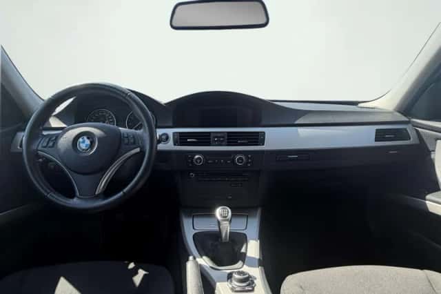 BMW 3-Serie (2010) thumbnail 6