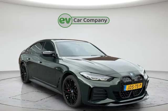 BMW i4 (2022) thumbnail 2