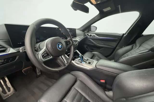 BMW i4 (2022) thumbnail 5