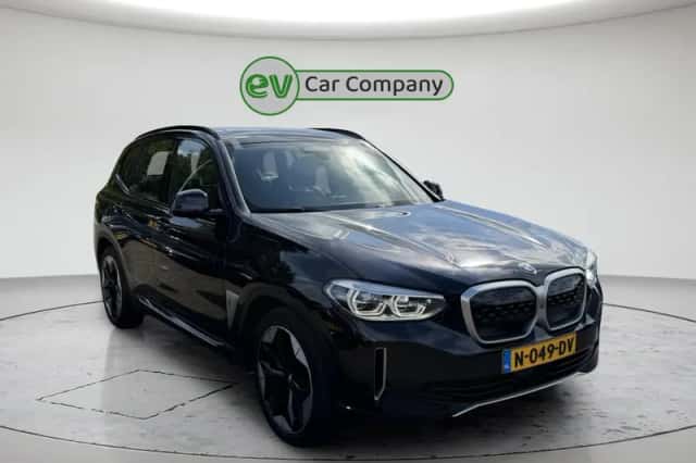 BMW iX3 (2021) thumbnail 2