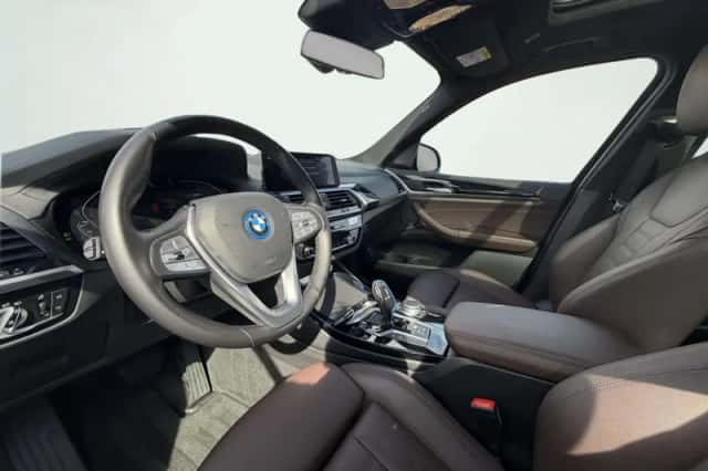 BMW iX3 (2021) thumbnail 5