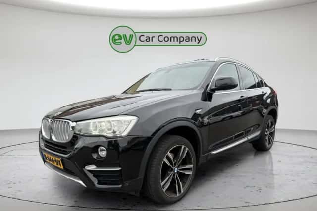 BMW X4 (2015) thumbnail 1