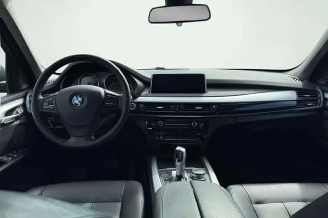 BMW X5 (2016) thumbnail 6