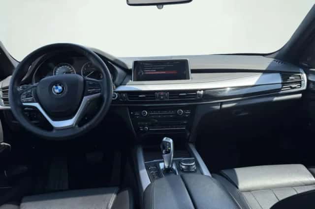BMW X5 (2015) thumbnail 6