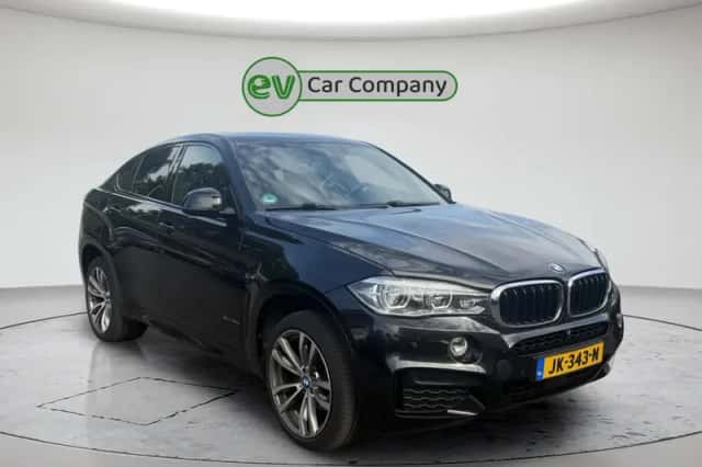 BMW X6 (2016) thumbnail 2