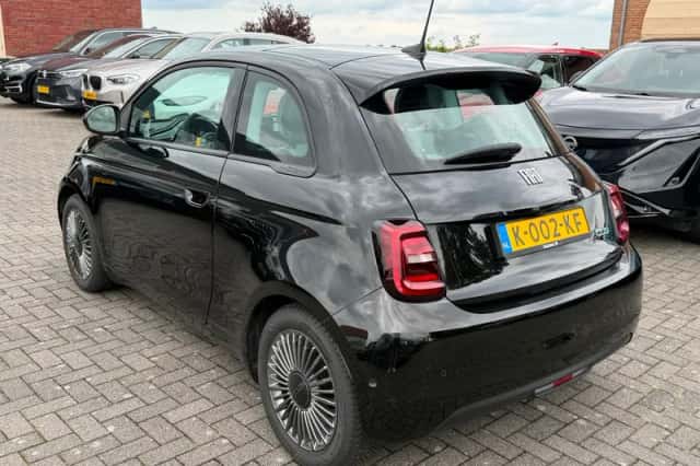 Fiat 500 (2020) thumbnail 5