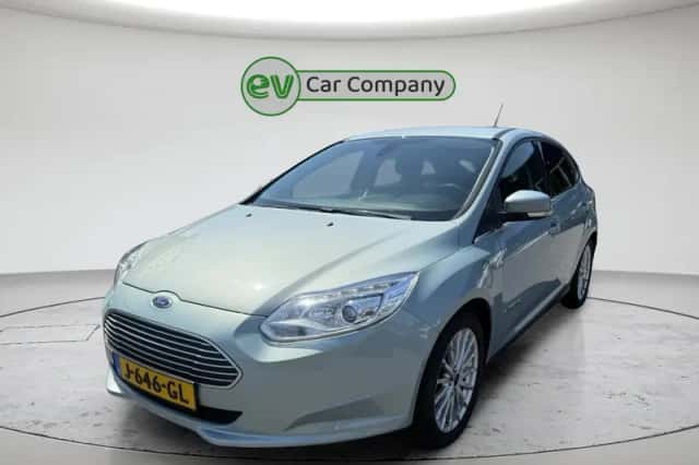 Ford Focus (2013) thumbnail 1