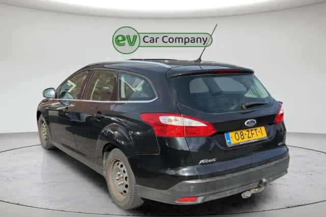 Ford Focus (2012) thumbnail 3