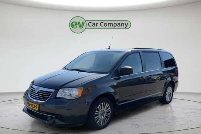 Lancia Voyager (2014) thumbnail 1