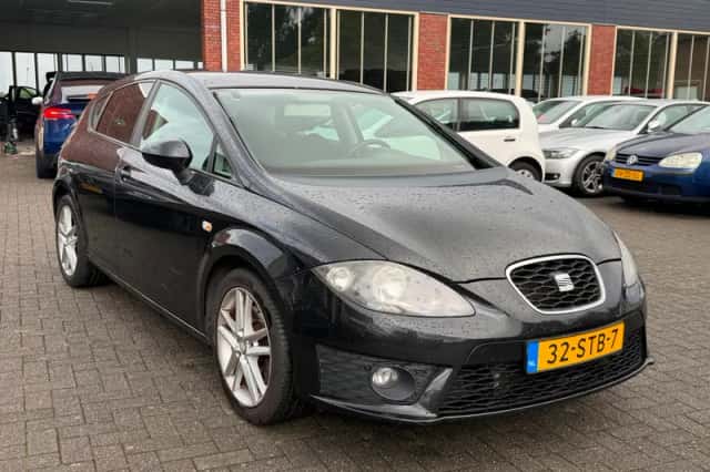 SEAT Leon (2011) thumbnail 4
