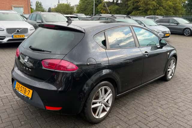 SEAT Leon (2011) thumbnail 5
