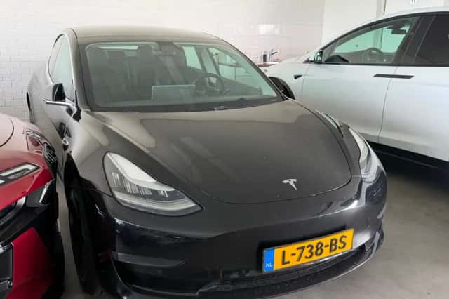 Tesla Model 3 (2019) thumbnail 3