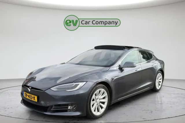 Tesla Model S (2018) thumbnail 1