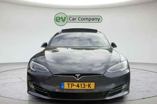 Tesla Model S (2018) thumbnail 3