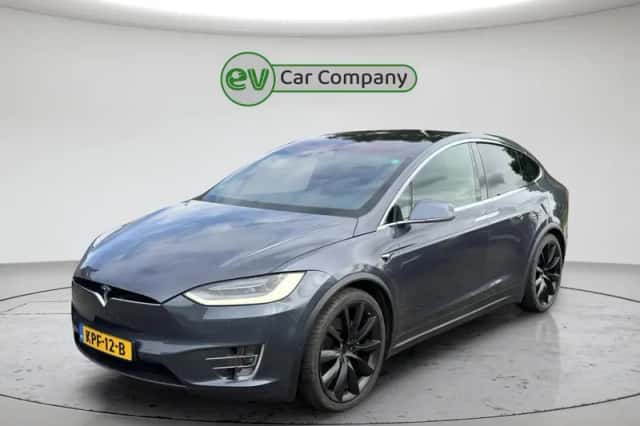 Tesla Model X (2020) thumbnail 1