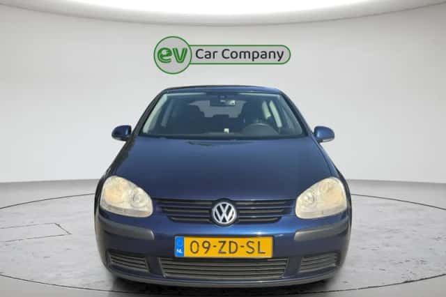 Volkswagen Golf (2008) thumbnail 3