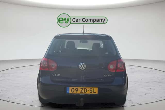 Volkswagen Golf (2008) thumbnail 5