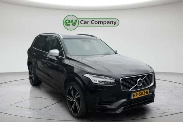 Volvo XC90 (2015) thumbnail 2