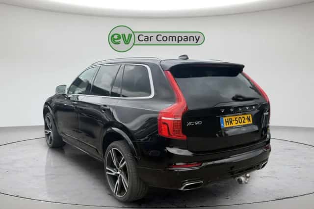 Volvo XC90 (2015) thumbnail 3
